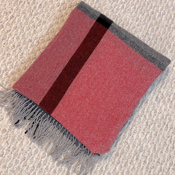 Cristina Chiti Made in Italy Wool Blend Poncho/Shawl - Picture 5 of 5